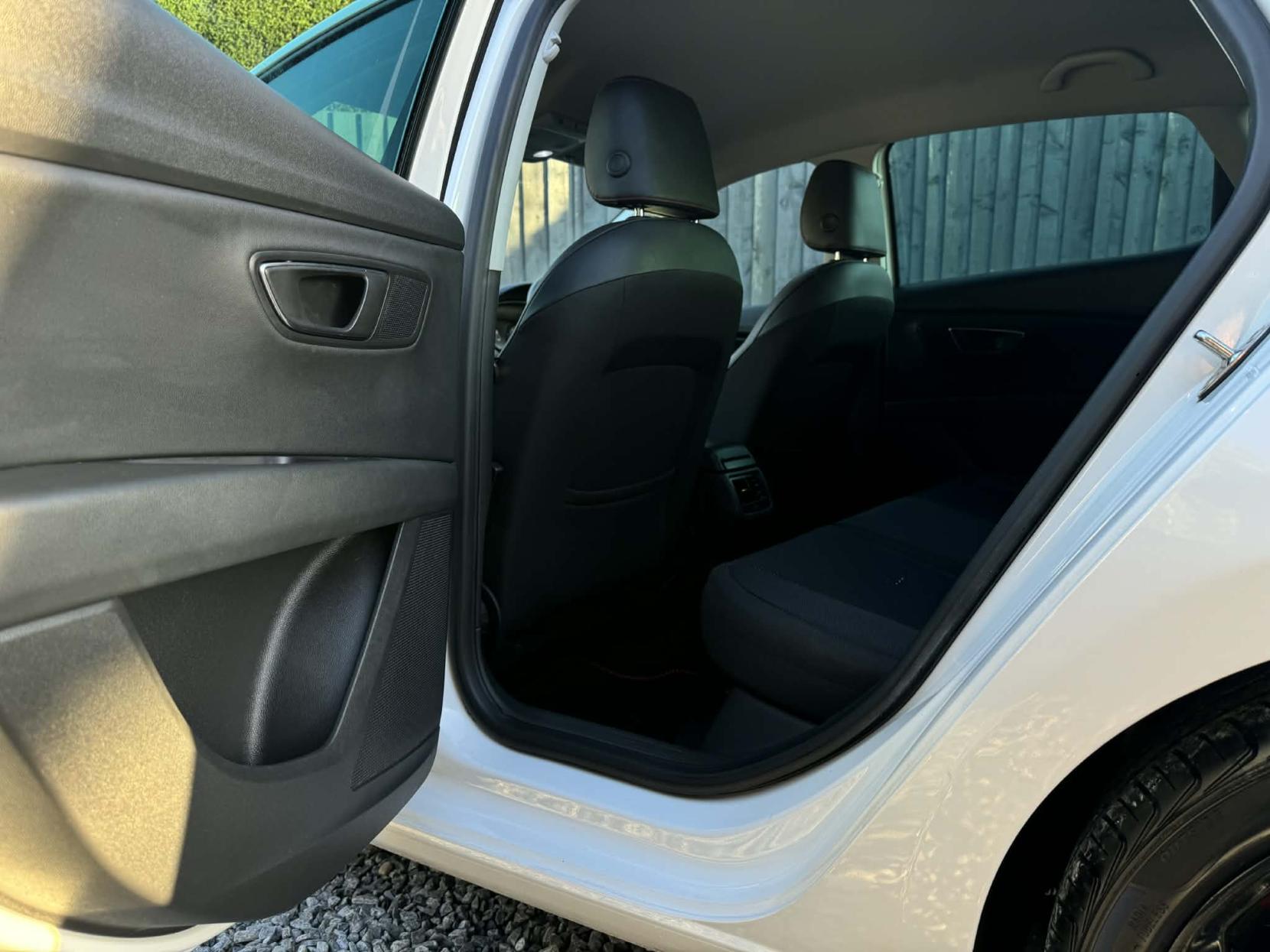 SEAT Leon 1.4 EcoTSI FR Hatchback 5dr Petrol Manual Euro 6 (s/s) (150 ps)