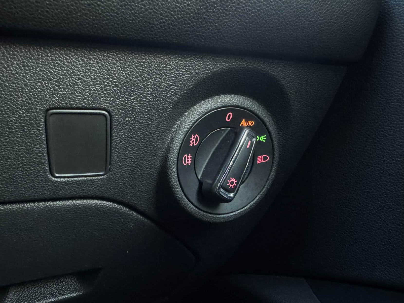 SEAT Leon 1.4 EcoTSI FR Hatchback 5dr Petrol Manual Euro 6 (s/s) (150 ps)