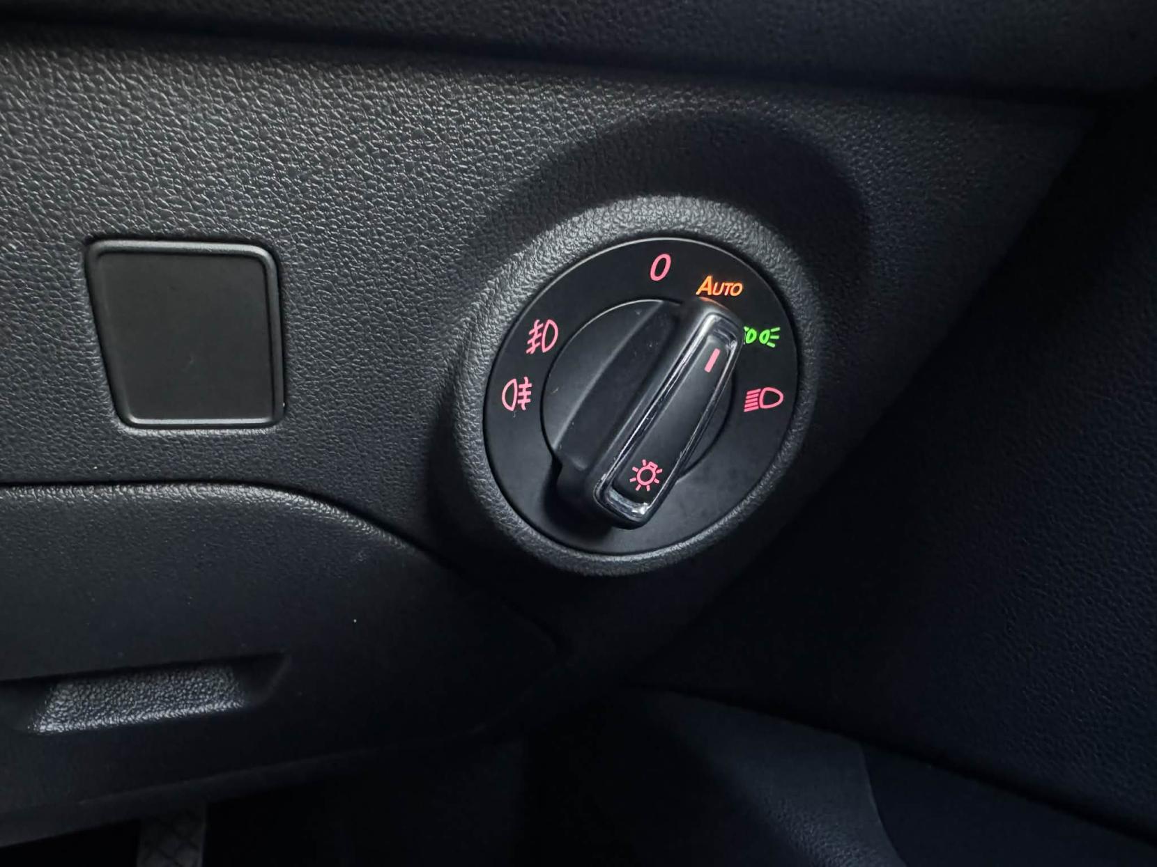 SEAT Leon 1.4 EcoTSI FR Hatchback 5dr Petrol Manual Euro 6 (s/s) (150 ps)