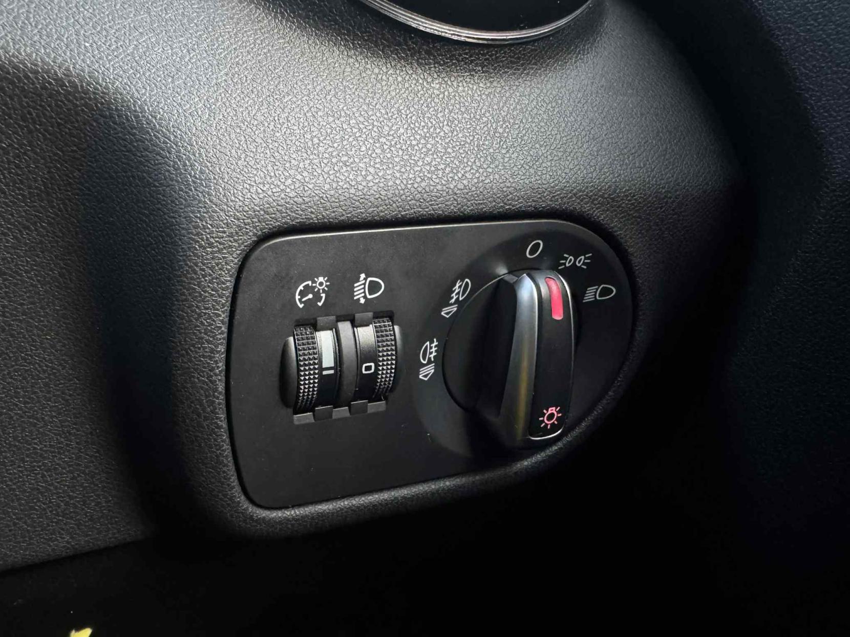 Audi A1 1.6 TDI S line Sportback 5dr Diesel Manual Euro 5 (s/s) (105 ps)