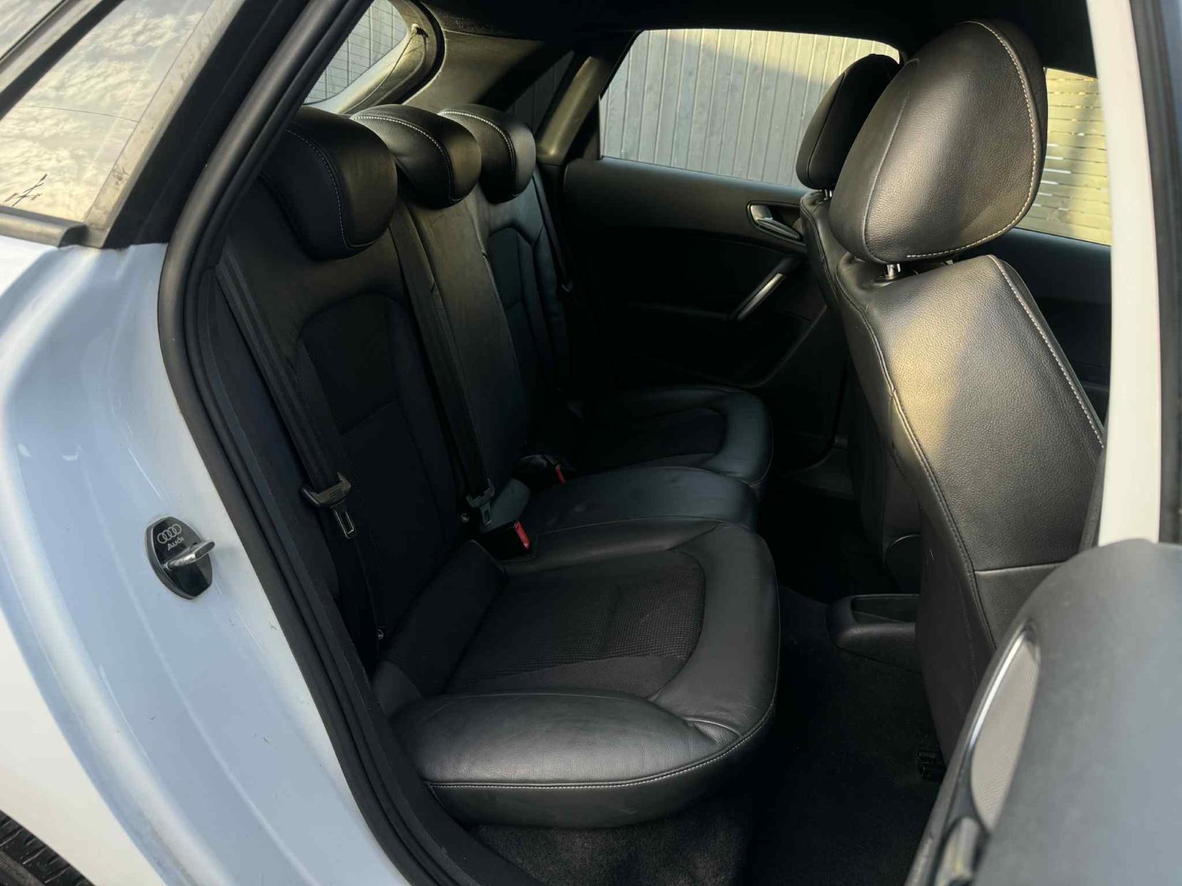 Audi A1 1.6 TDI S line Sportback 5dr Diesel Manual Euro 5 (s/s) (105 ps)