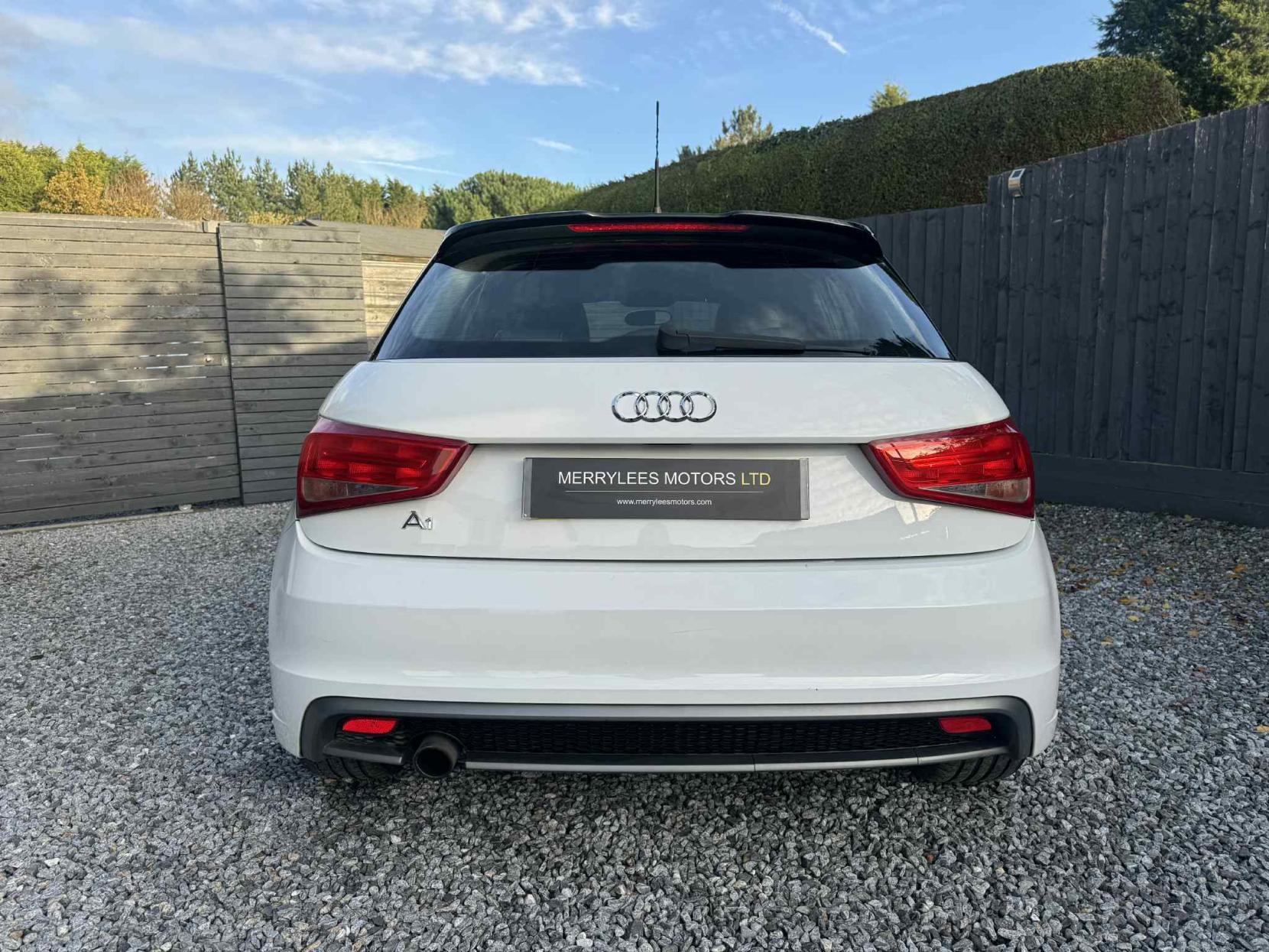 Audi A1 1.6 TDI S line Sportback 5dr Diesel Manual Euro 5 (s/s) (105 ps)