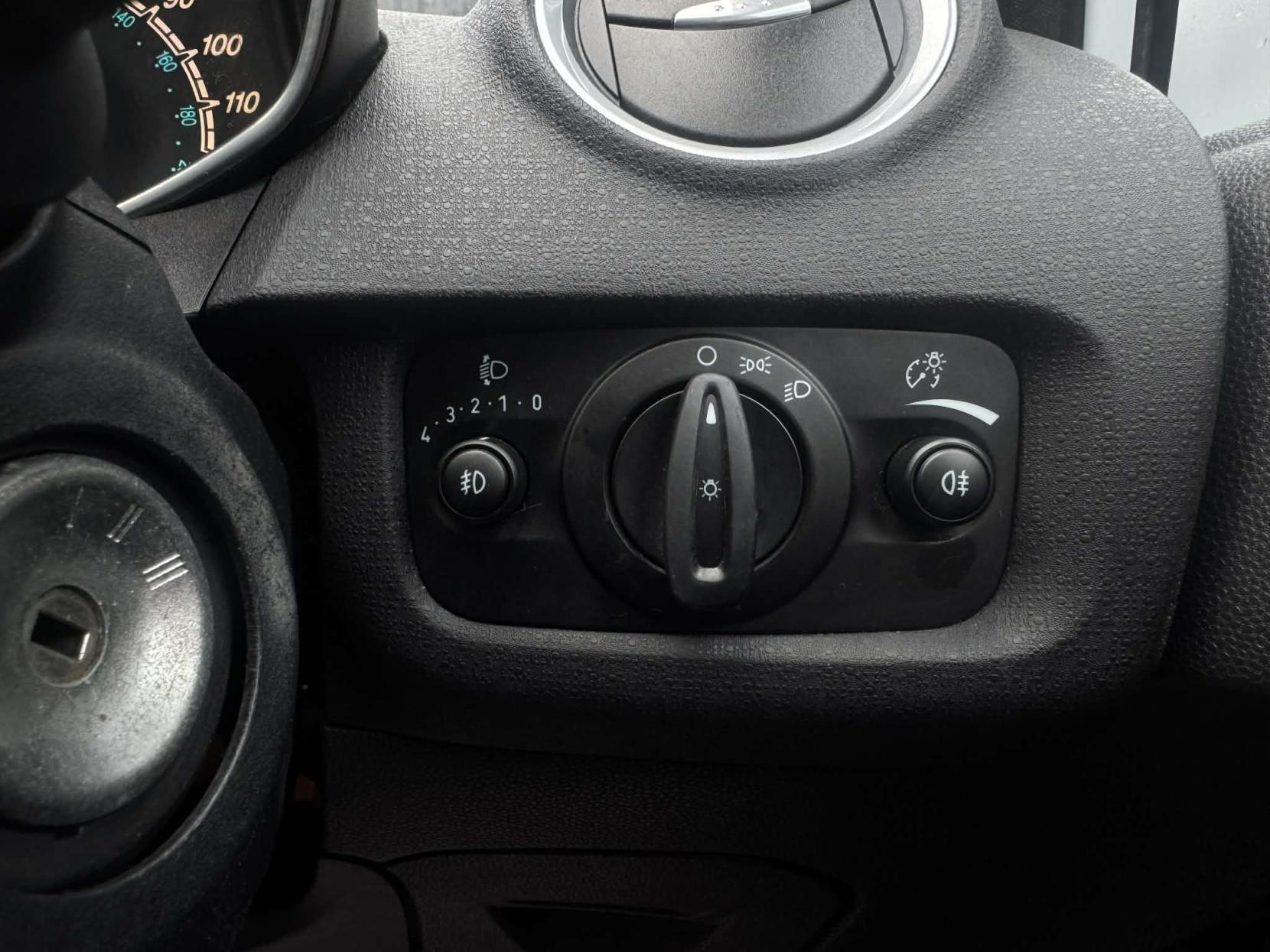 Ford Fiesta 1.25 Zetec Hatchback 5dr Petrol Manual Euro 5 (82 ps)