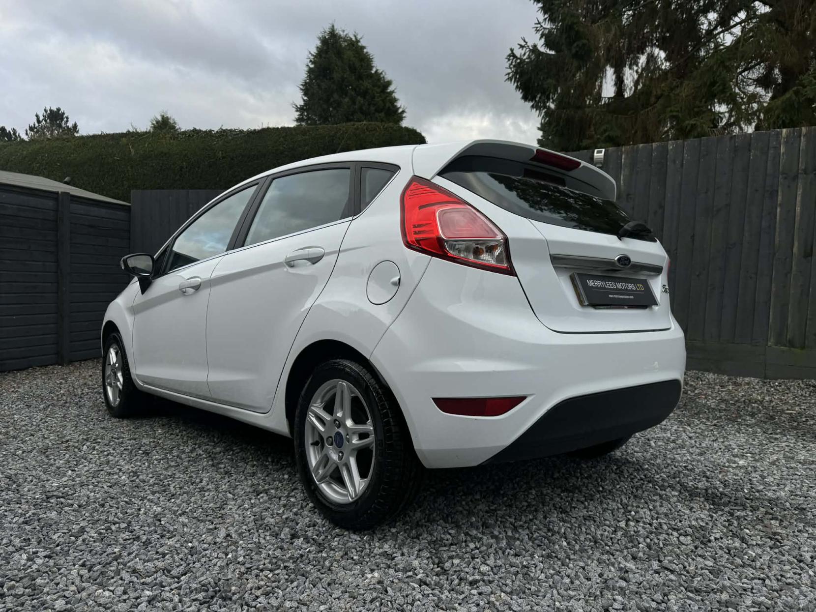 Ford Fiesta 1.25 Zetec Hatchback 5dr Petrol Manual Euro 5 (82 ps)