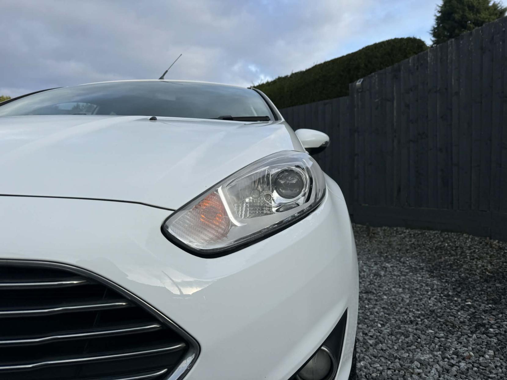 Ford Fiesta 1.25 Zetec Hatchback 5dr Petrol Manual Euro 5 (82 ps)