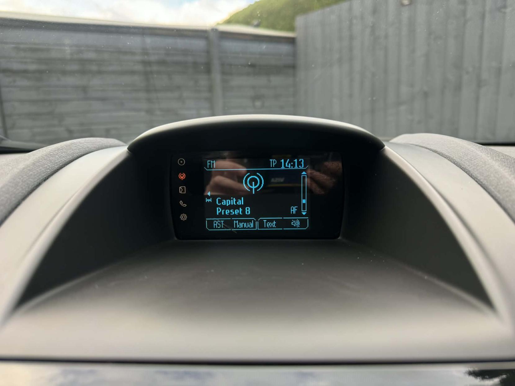 Ford Fiesta 1.25 Zetec Hatchback 5dr Petrol Manual Euro 5 (82 ps)