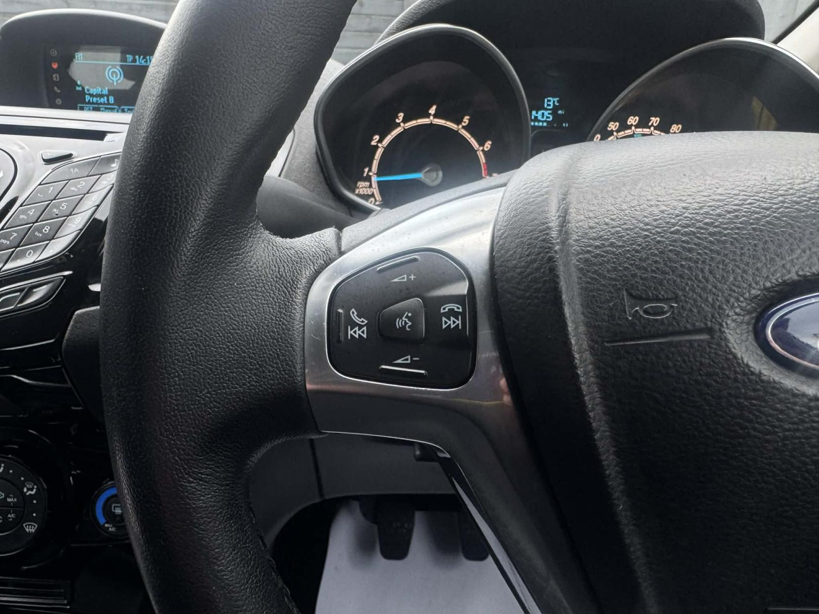 Ford Fiesta 1.25 Zetec Hatchback 5dr Petrol Manual Euro 5 (82 ps)