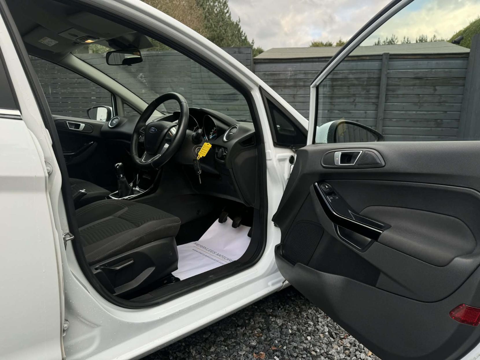 Ford Fiesta 1.25 Zetec Hatchback 5dr Petrol Manual Euro 5 (82 ps)