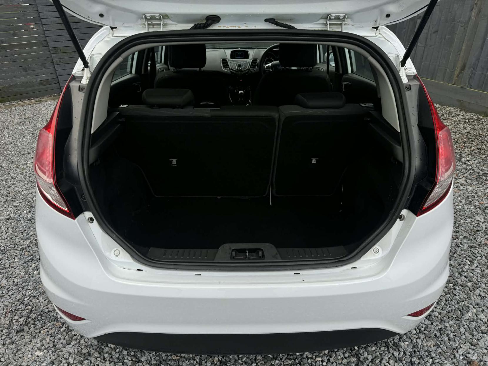 Ford Fiesta 1.25 Zetec Hatchback 5dr Petrol Manual Euro 5 (82 ps)