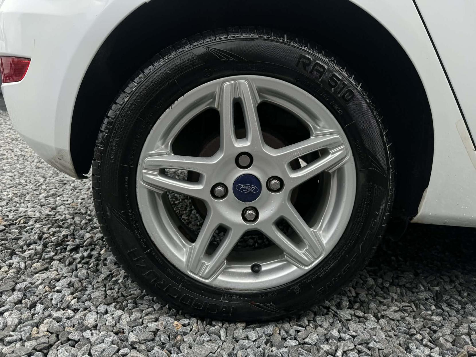 Ford Fiesta 1.25 Zetec Hatchback 5dr Petrol Manual Euro 5 (82 ps)