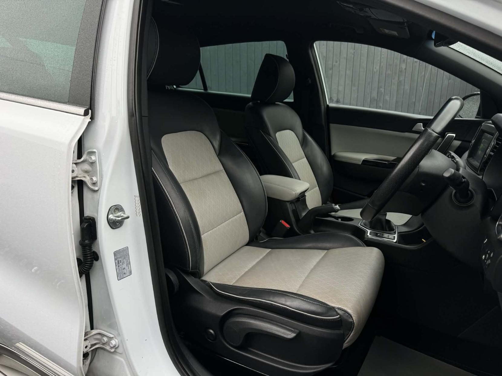 Kia Sportage 2.0 CRDi GT-Line SUV 5dr Diesel Manual AWD Euro 6 (134 bhp)