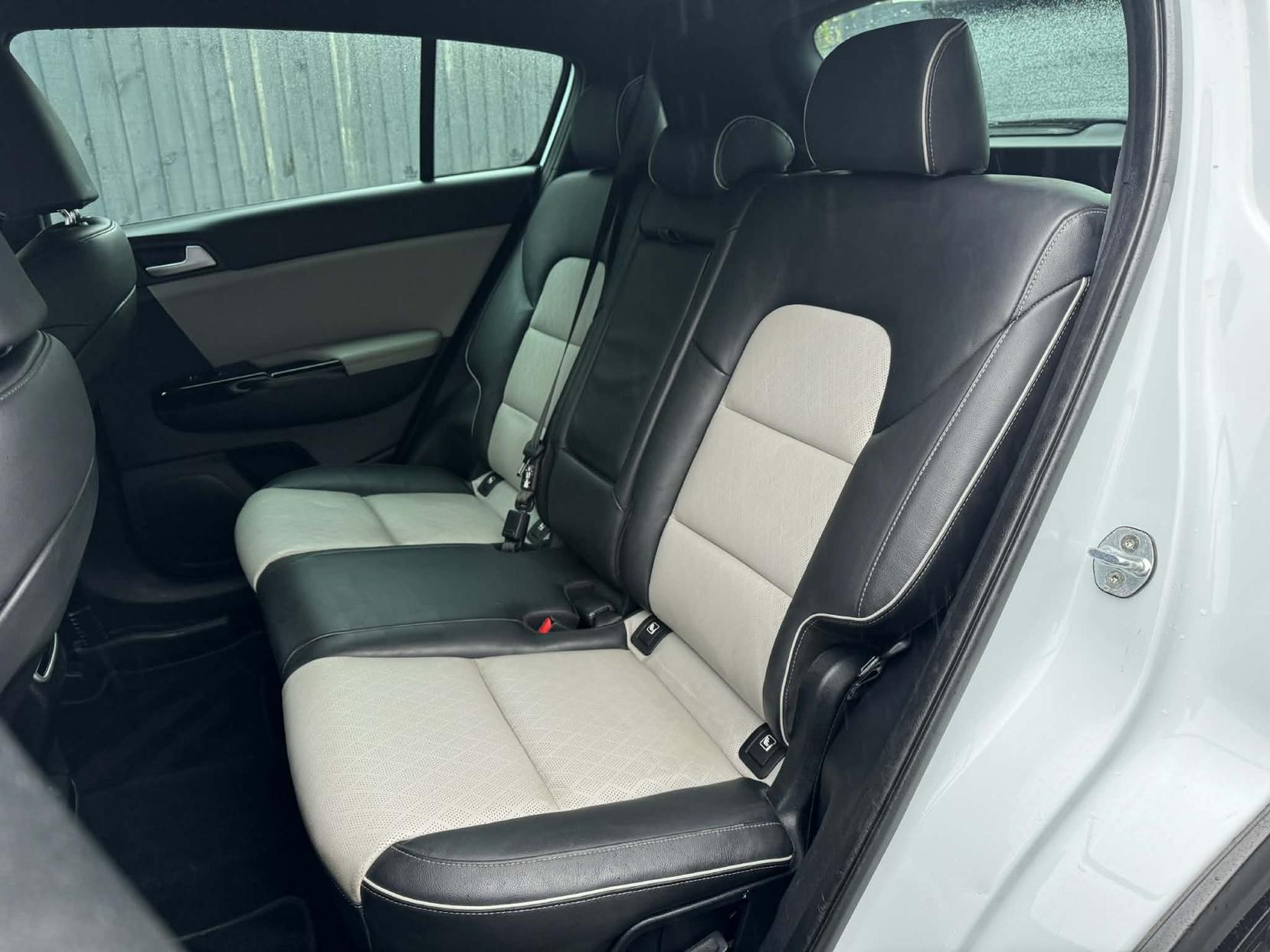 Kia Sportage 2.0 CRDi GT-Line SUV 5dr Diesel Manual AWD Euro 6 (134 bhp)