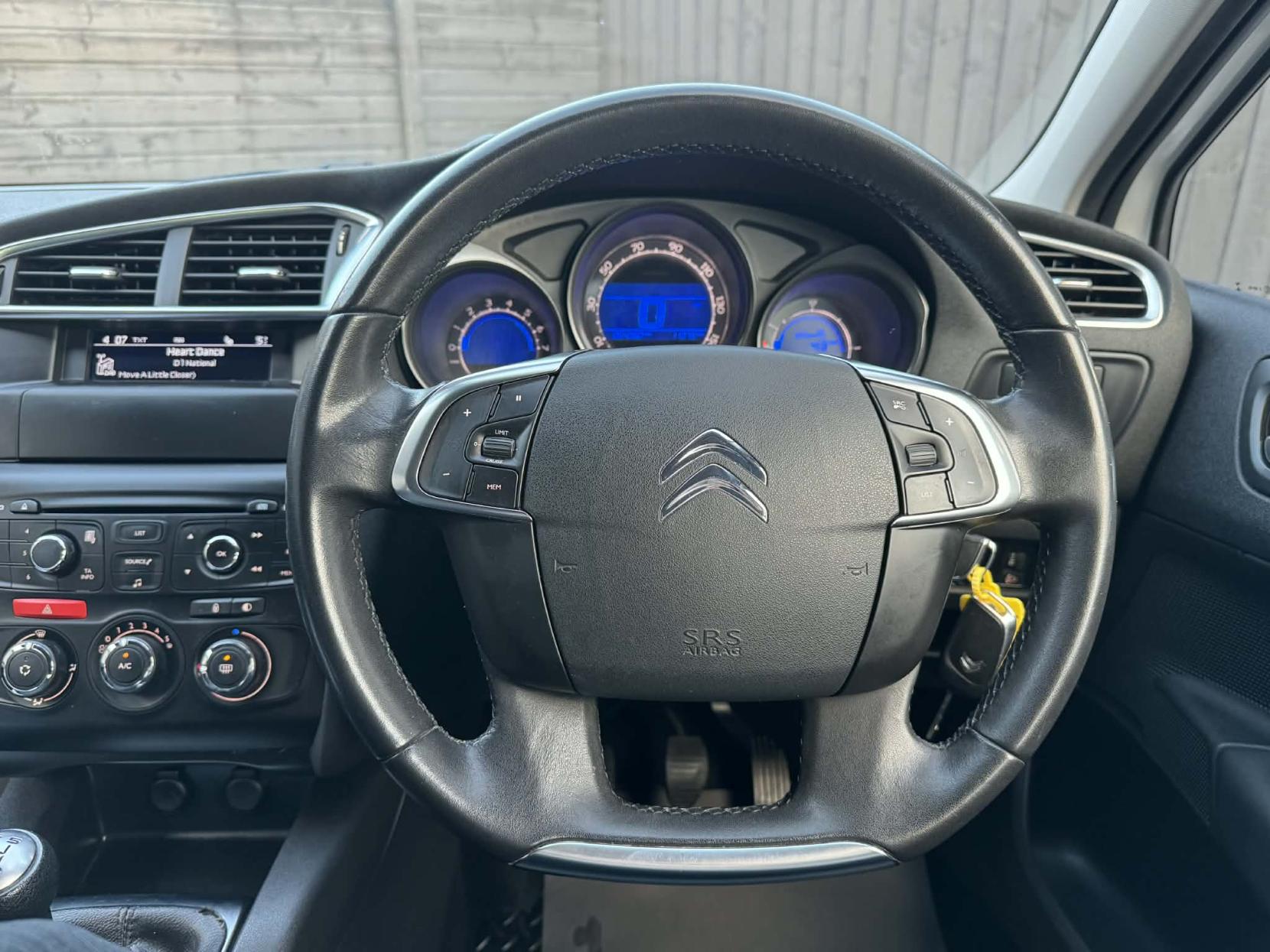 Citroen C4 1.6 HDi 16V VTR+ Hatchback 5dr Diesel Manual Euro 5 (90 ps)