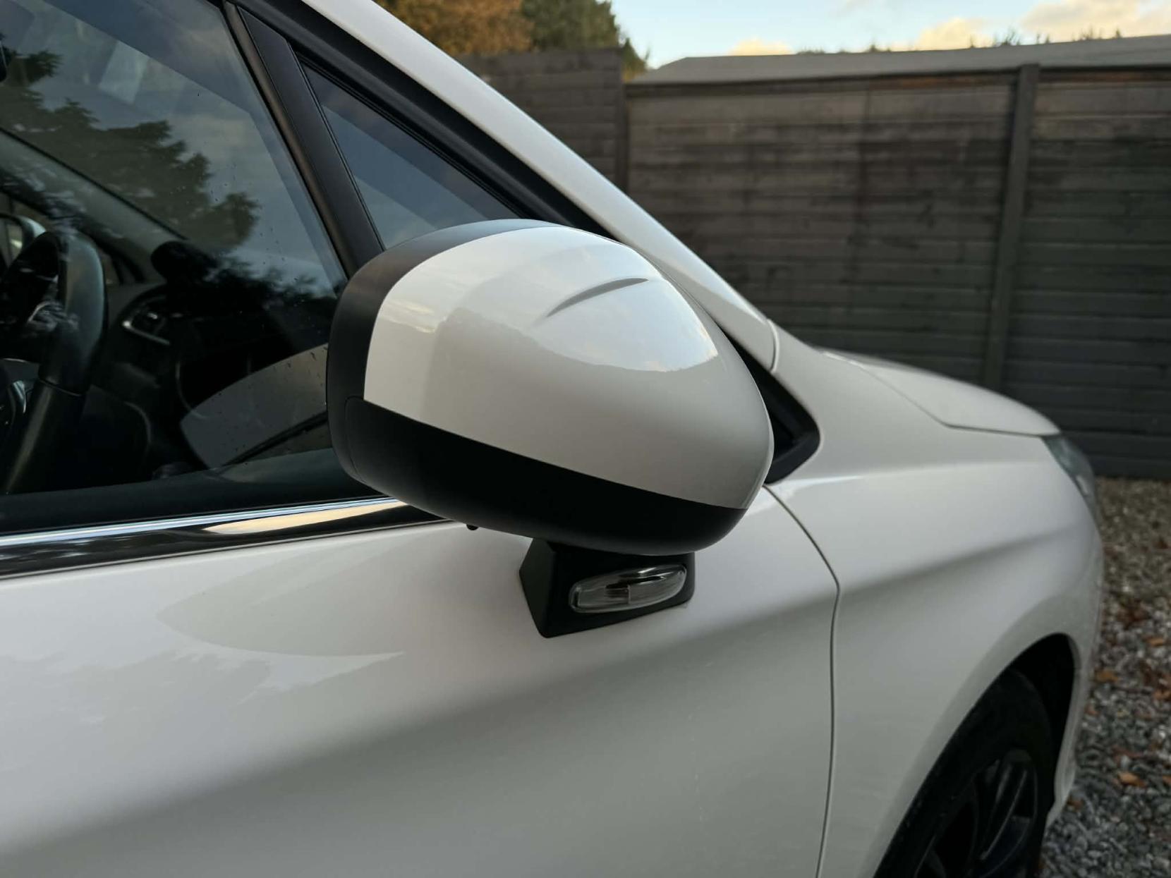 Citroen C4 1.6 HDi 16V VTR+ Hatchback 5dr Diesel Manual Euro 5 (90 ps)