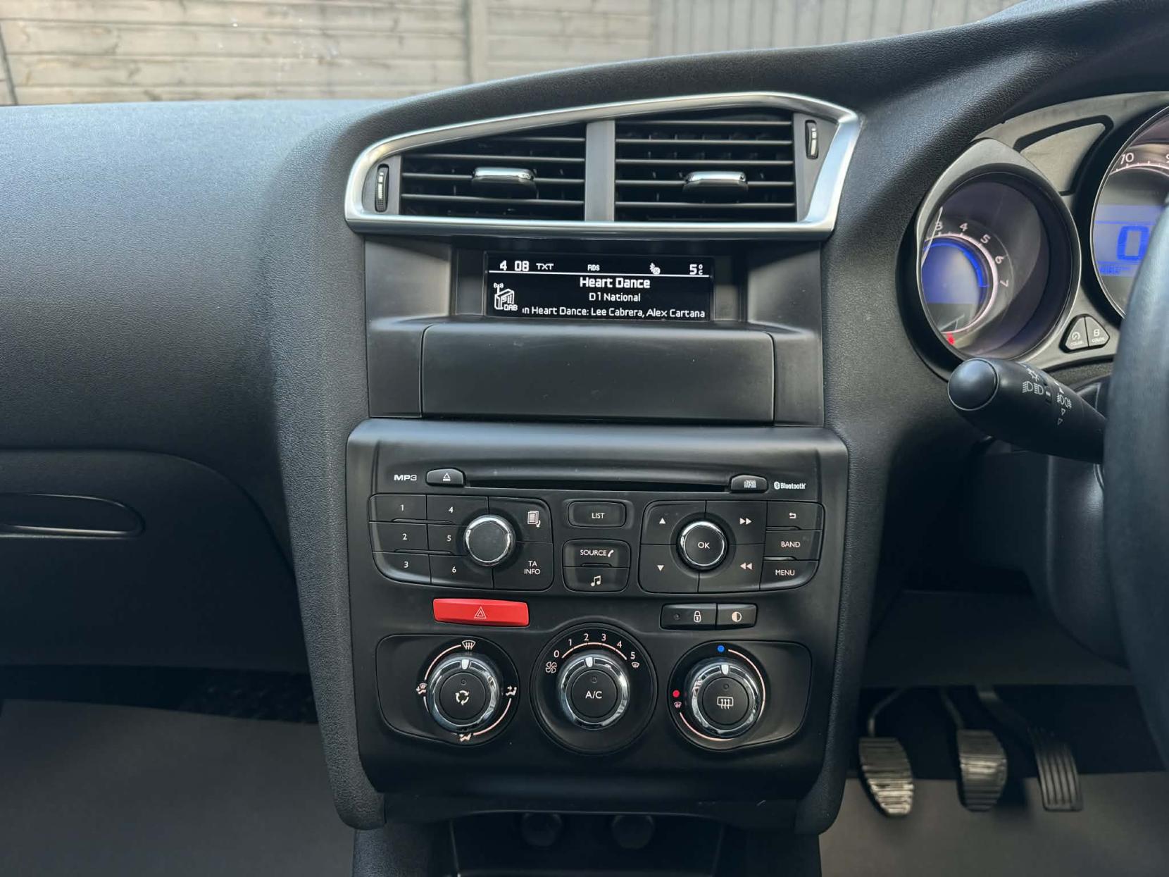 Citroen C4 1.6 HDi 16V VTR+ Hatchback 5dr Diesel Manual Euro 5 (90 ps)