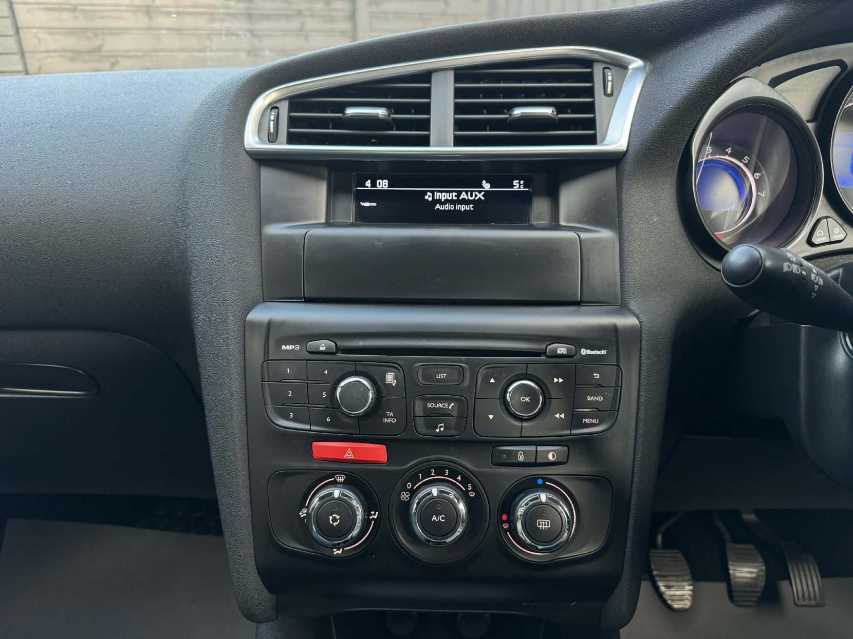 Citroen C4 1.6 HDi 16V VTR+ Hatchback 5dr Diesel Manual Euro 5 (90 ps)