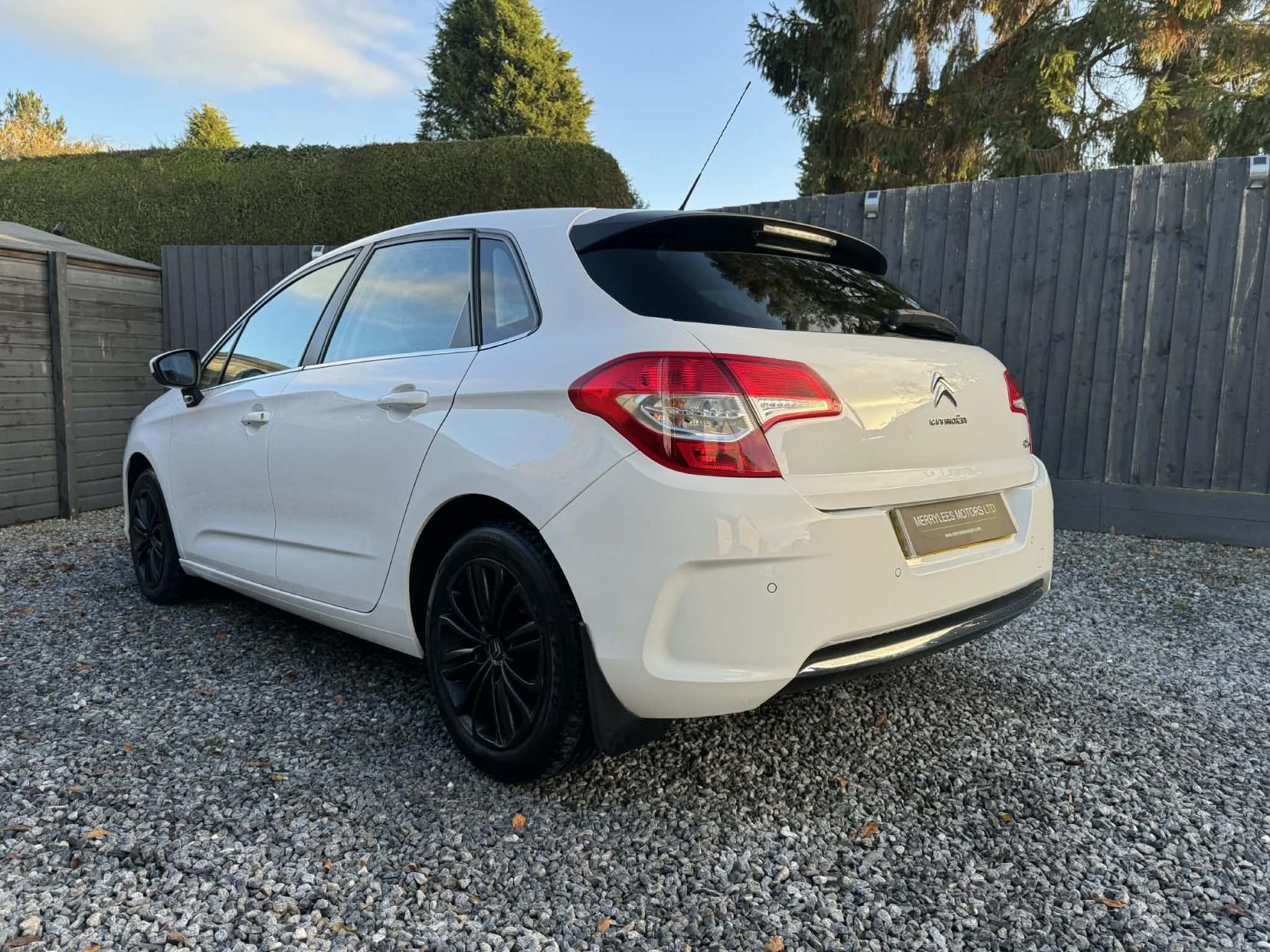 Citroen C4 1.6 HDi 16V VTR+ Hatchback 5dr Diesel Manual Euro 5 (90 ps)