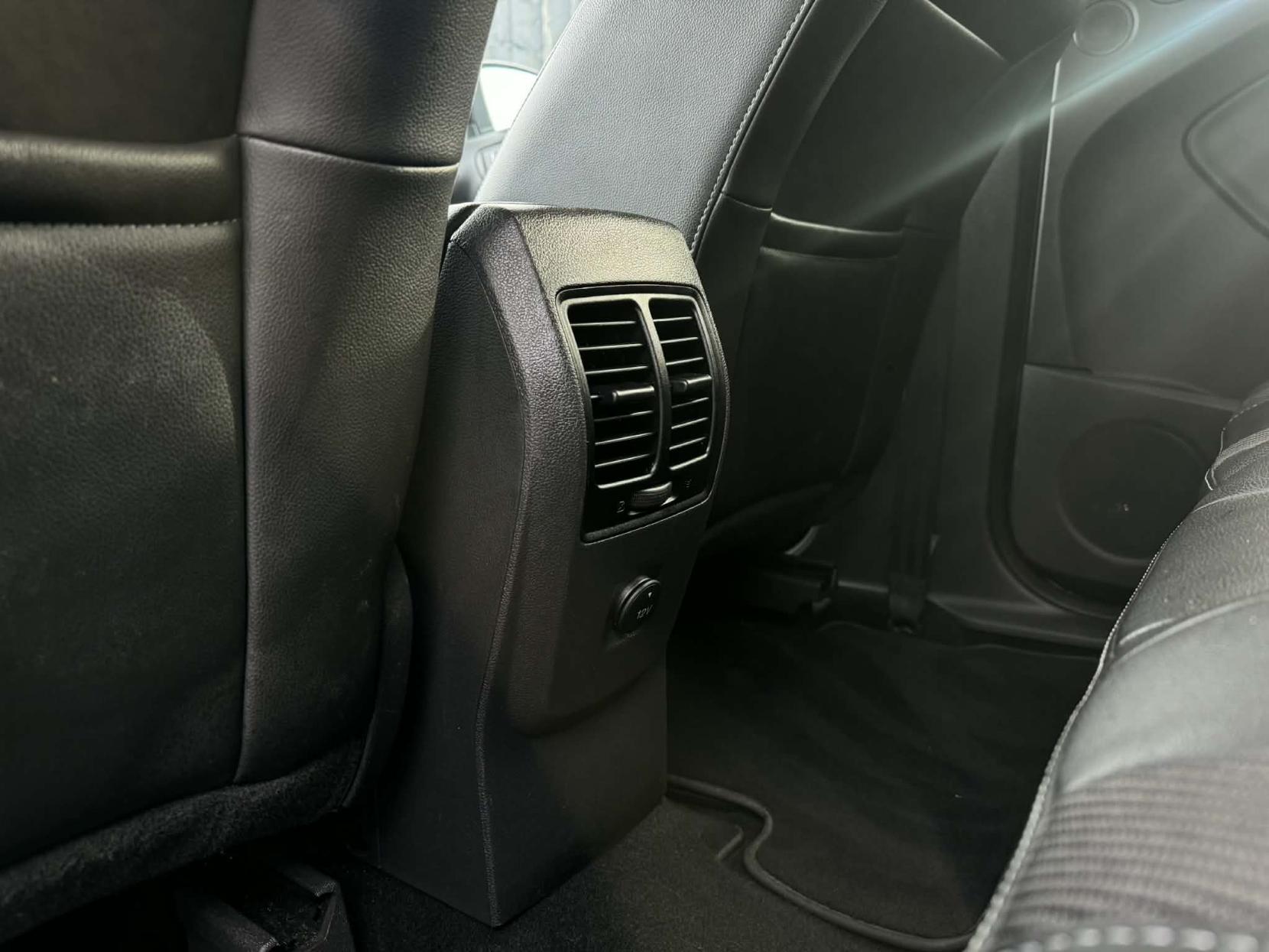 Ford Kuga 2.0 TDCi Titanium SUV 5dr Diesel Manual 2WD Euro 6 (s/s) (150 ps)