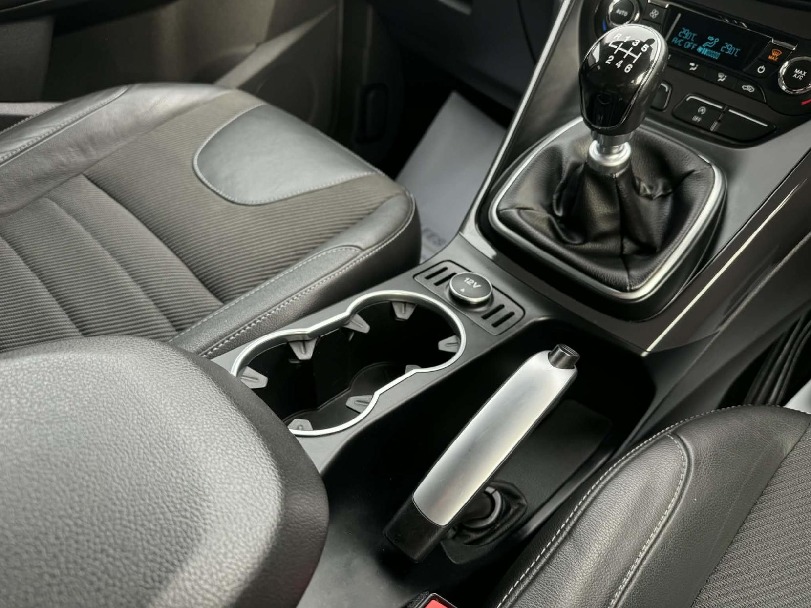 Ford Kuga 2.0 TDCi Titanium SUV 5dr Diesel Manual 2WD Euro 6 (s/s) (150 ps)