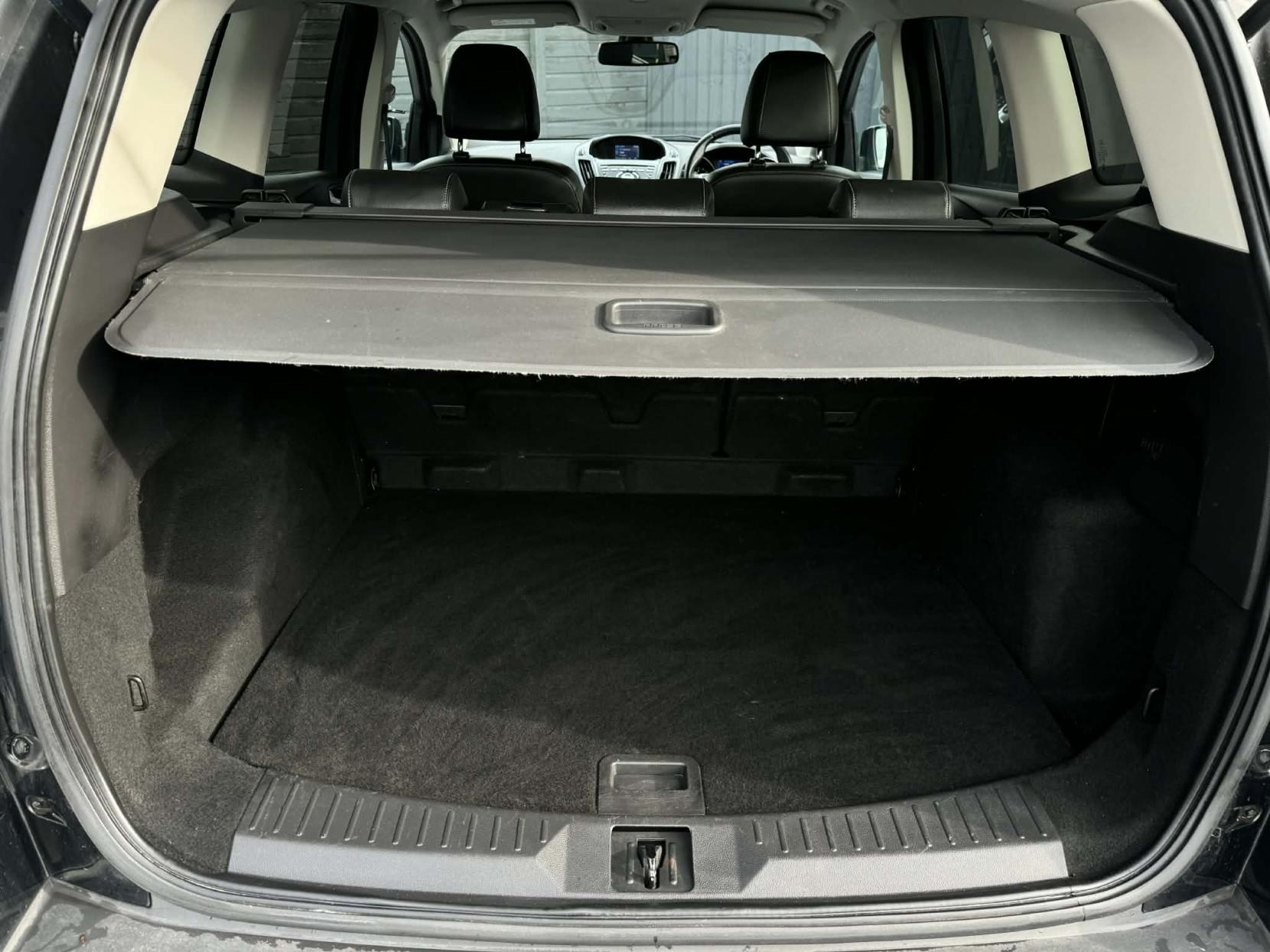 Ford Kuga 2.0 TDCi Titanium SUV 5dr Diesel Manual 2WD Euro 6 (s/s) (150 ps)