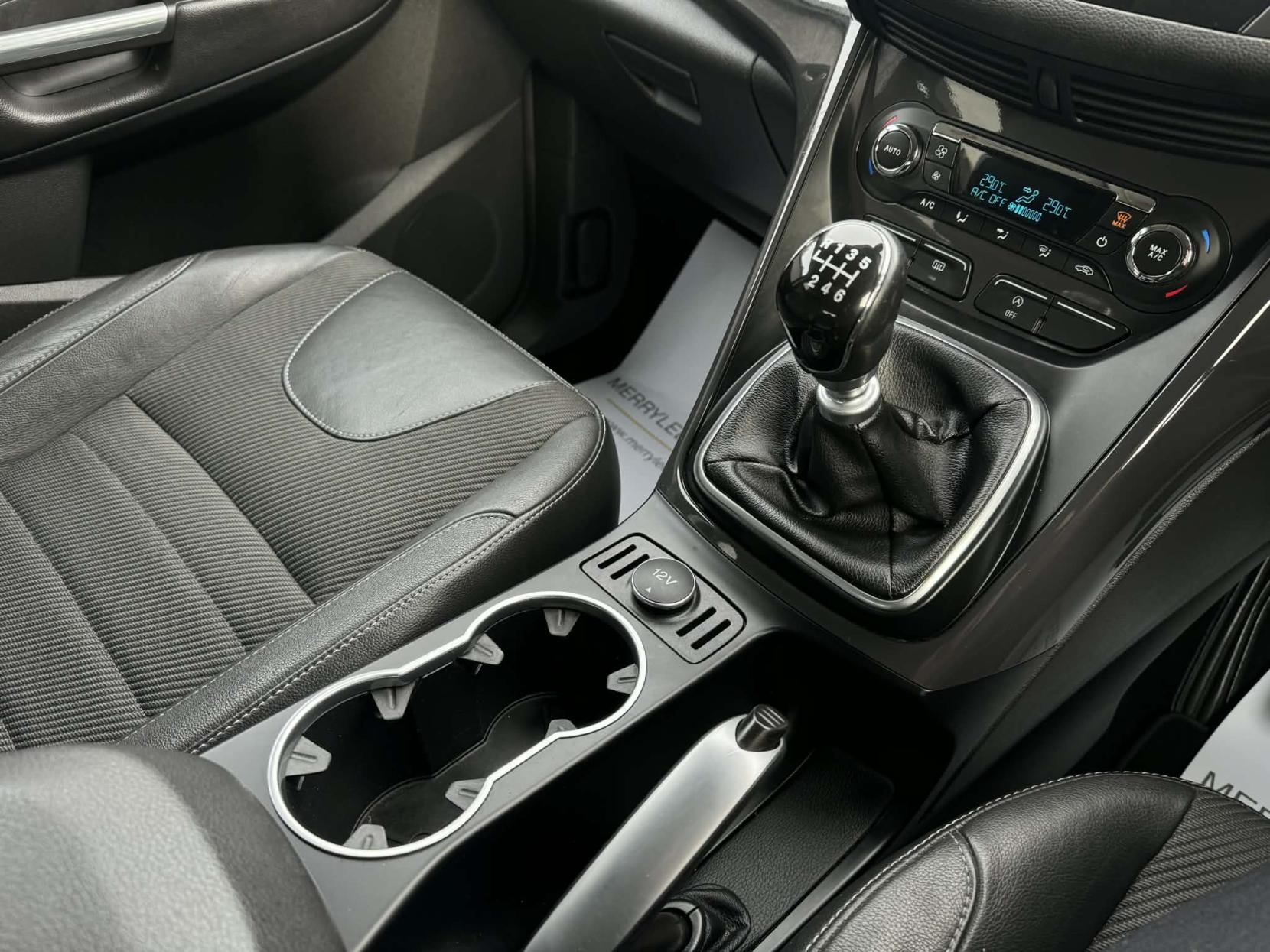 Ford Kuga 2.0 TDCi Titanium SUV 5dr Diesel Manual 2WD Euro 6 (s/s) (150 ps)