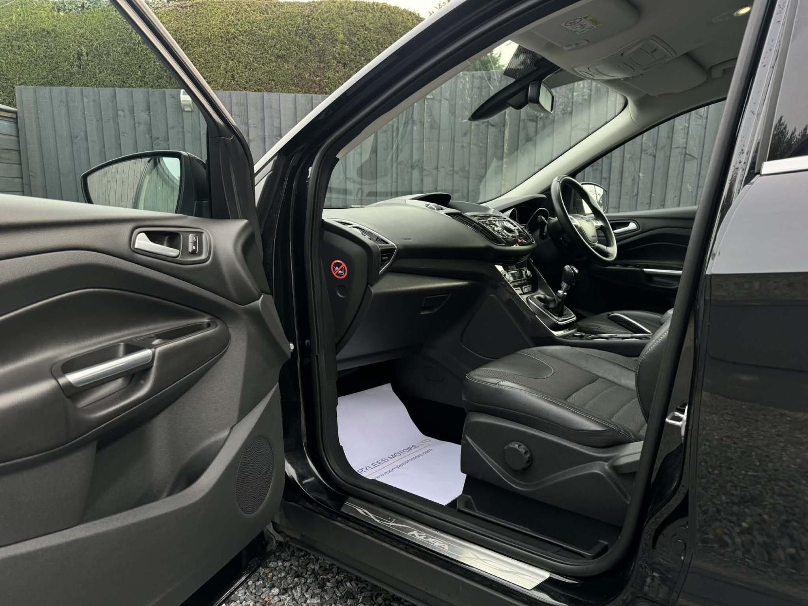 Ford Kuga 2.0 TDCi Titanium SUV 5dr Diesel Manual 2WD Euro 6 (s/s) (150 ps)