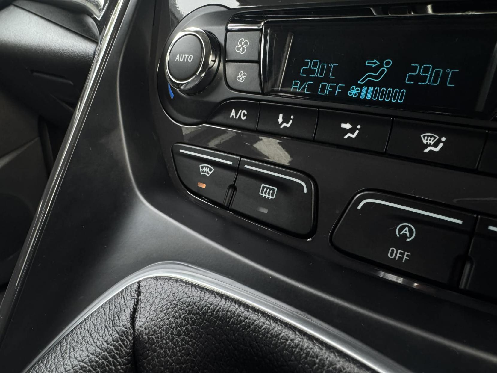 Ford Kuga 2.0 TDCi Titanium SUV 5dr Diesel Manual 2WD Euro 6 (s/s) (150 ps)